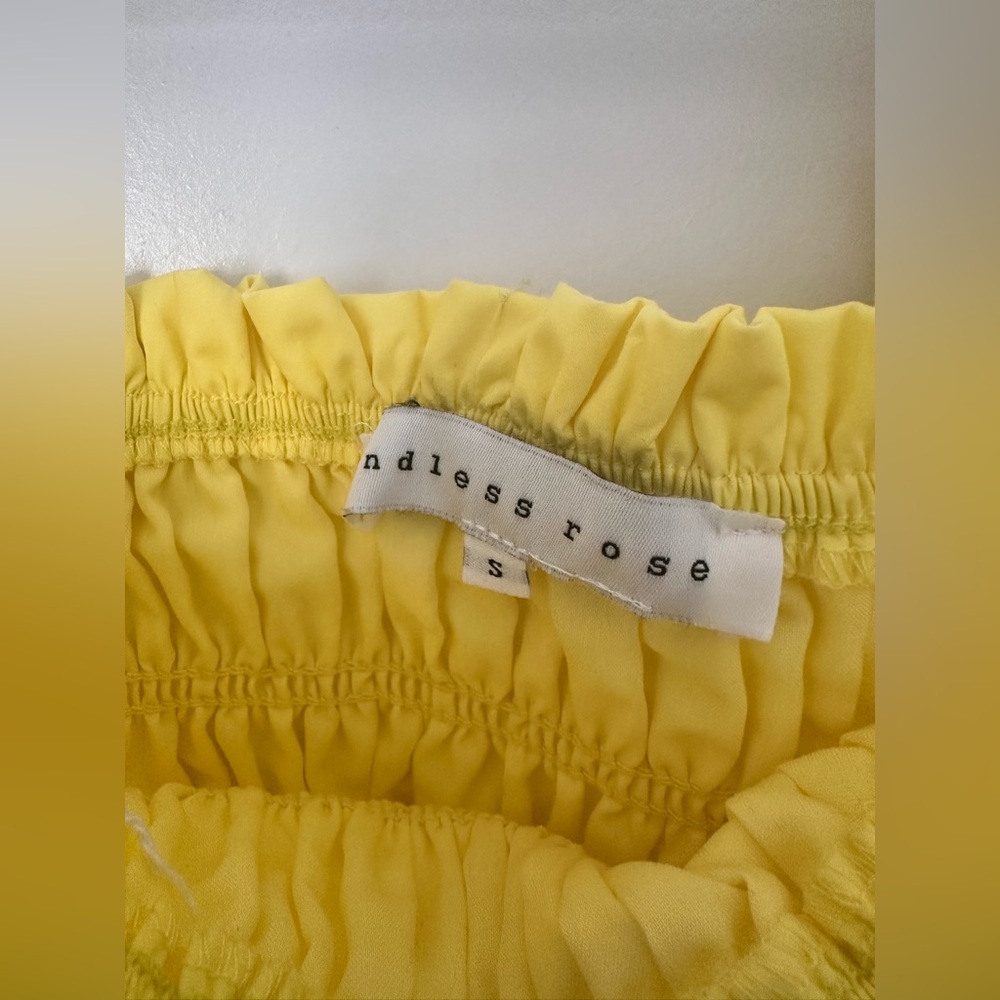 ENDLESS ROSE Smocked Puff Sleeve Top In Yellow - Picture 6 of 7